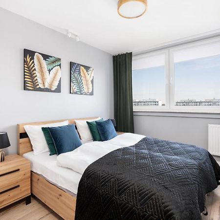 Stylish Apartment Near Wroclavia For 4 Guests By Noclegi Renters Wrocław Exteriör bild