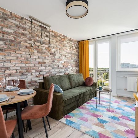 Stylish Apartment Near Wroclavia For 4 Guests By Noclegi Renters Wrocław Exteriör bild